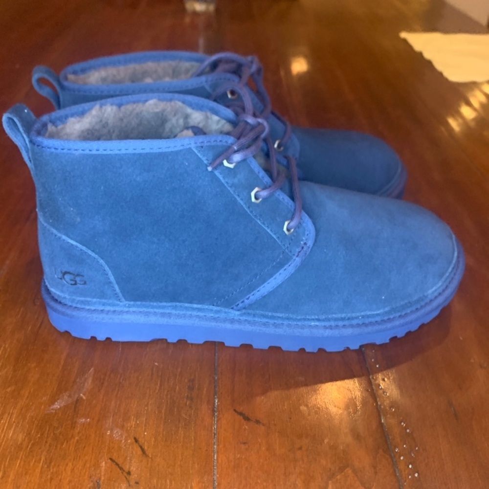 UGG Neumel Men’s Navy Suede Shearling Low Chukka Ankle Boots Style 3236 Size 10